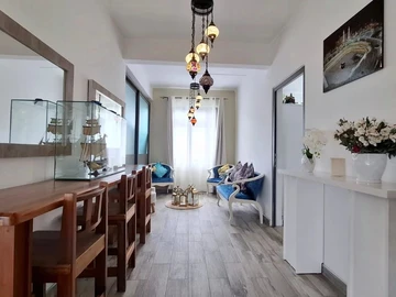 6 Bedroom House