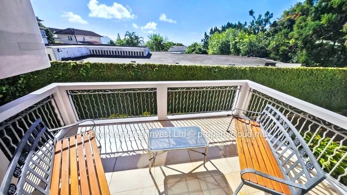 Villa élégante avec 4 chambres à louer et à vendre, Floréal – Centre