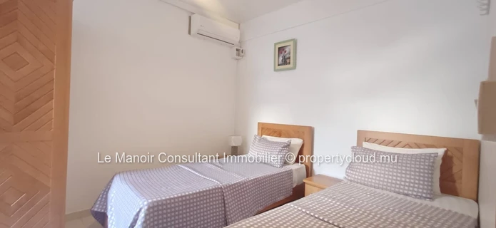3-bedroom triplex with sea and mountain views - Sold furnished and equipped