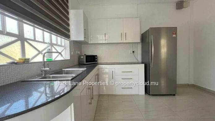 Appartement confortable et joliment rénové de 3 chambres à Trou-aux-Biches