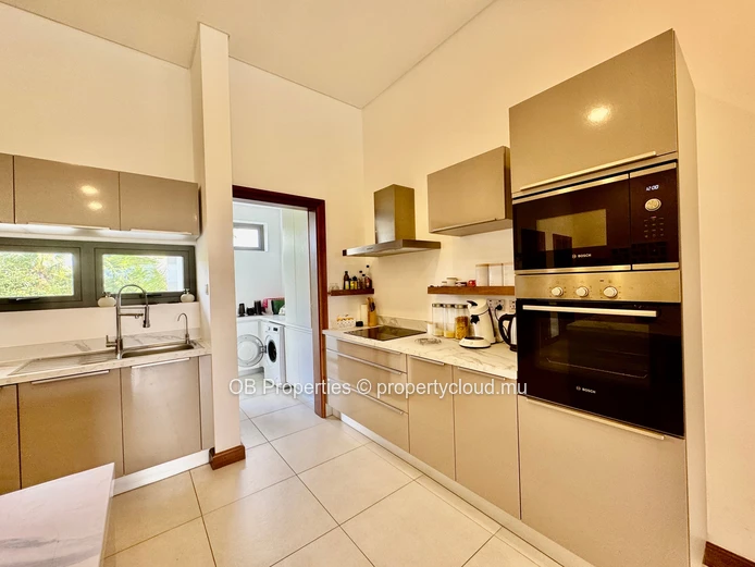 Exceptional 3-Bedroom Apartment with Sea View