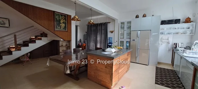 House / Villa - 6 bedrooms - Roches Brunes - Ref. MA85910VE