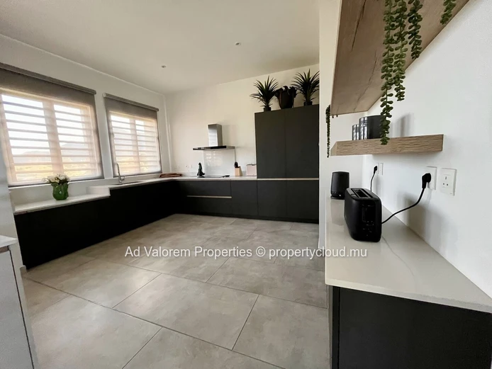 Exceptional 4-Bedroom Furnished Apartment for Sale – Bagatelle Inn