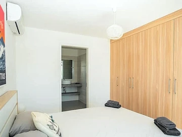 16 Bedroom Building