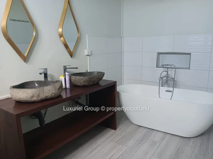 Elegant 3-Bedroom Villa with Private Pool for Rent