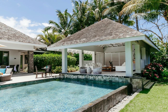 Villa de prestige avec pavillon et accès golf à Anahita – Quartier Lunea