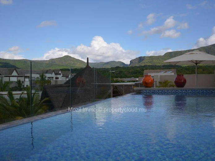 Duplex Villa with 5 en-suite bedrooms, in a Marina, Black River