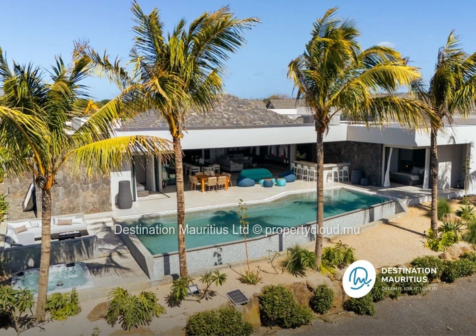 Exceptional Villa on Mont Choisy Golf