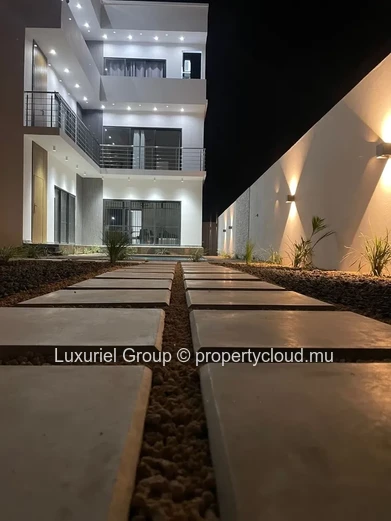 Magnifique appartement de 2 chambres dans une villa exclusive