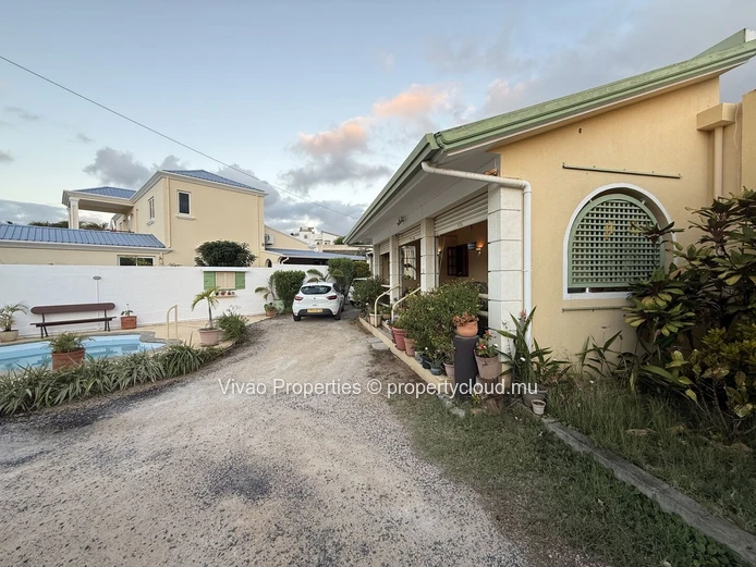 Maison meublée 2 chambres avec piscine à louer à Tamarin