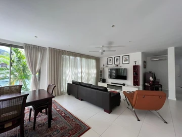 5 Bedroom Villa