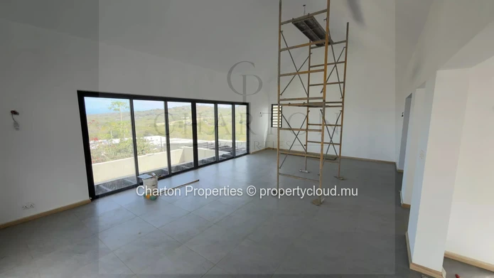 Signature villa with panoramic sea view on the heights of the Palmyre estate