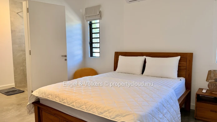 Contemporary Villa for Rent ust Steps from the Sea