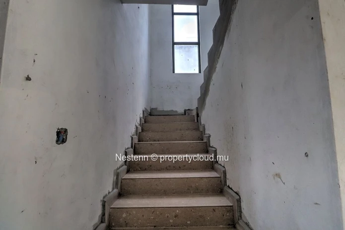 Modern duplex villa with 3 bedrooms close to amenities.