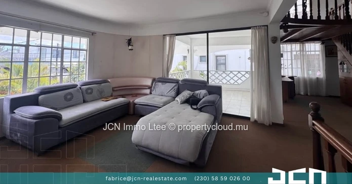 ?? For Sale in Sodnac – Spacious Home Full of Potential! ??
