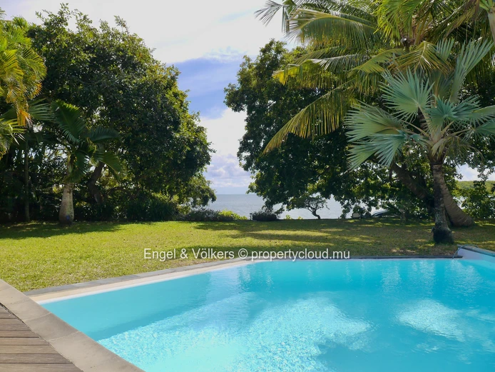 Seafront Villa with Private Pool for rent at Poste de Flacq