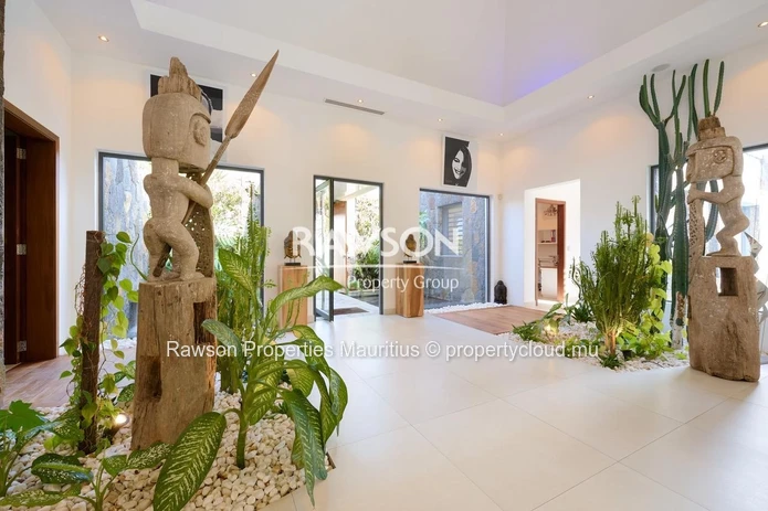 Villa 4 Chambres | Piscine Et Jardin Privés | Pereybere | Accessible Aux Étrangers | €