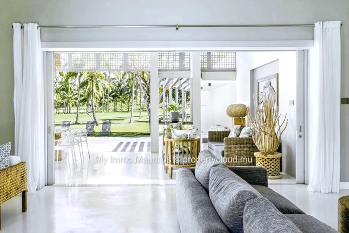 Elegance and Serenity - Prestige Golf Villa in Mauritius