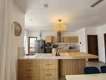 4 Bedroom Villa