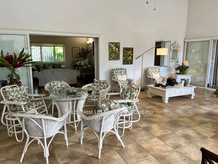 Elegant Family Residence in a Prime and Secure Estate