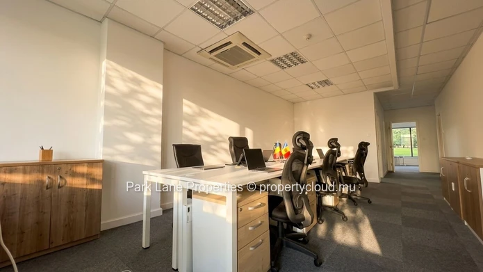 Fitted 243 m² Office Space in Ebene Cybercity