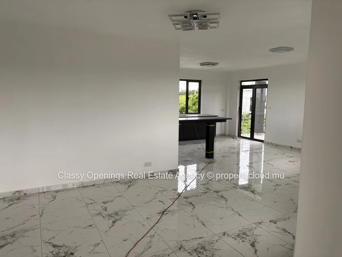 Marble-Floored 3-Bed Penthouse in Highlands, Vacoas