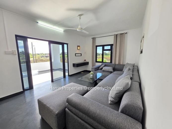 Spacieux et moderne appartement de premier étage à louerà Vale