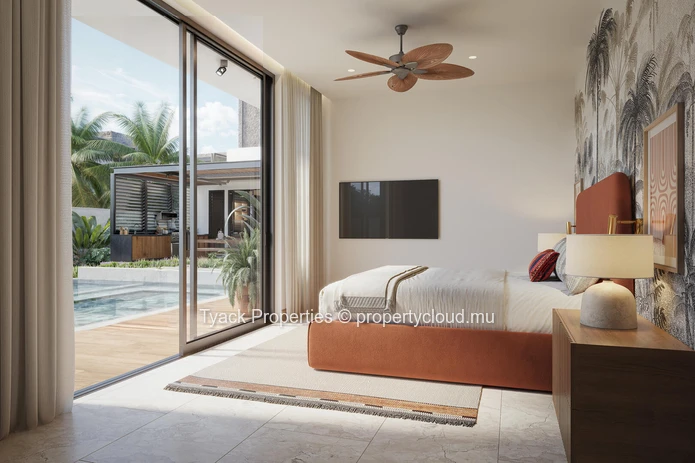 Elegant Sanctuary with Private Pool – Over 800m² of Refined Living in a Prime Coastal Setting