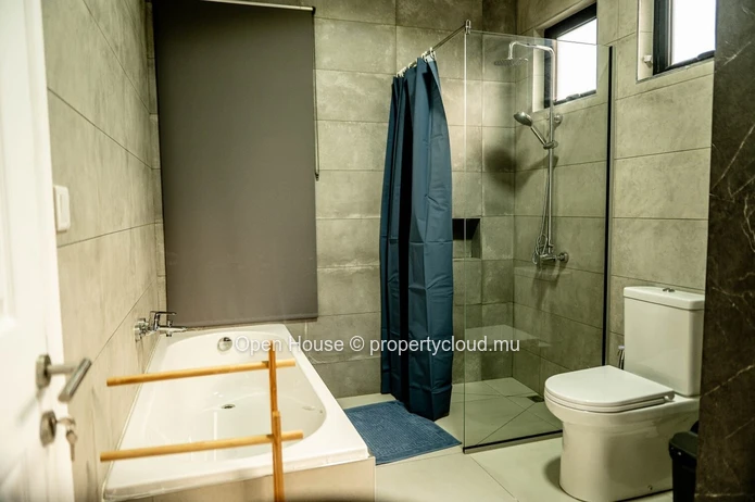 Villa meublée 3 chambres avec piscine à louer à Grand Baie