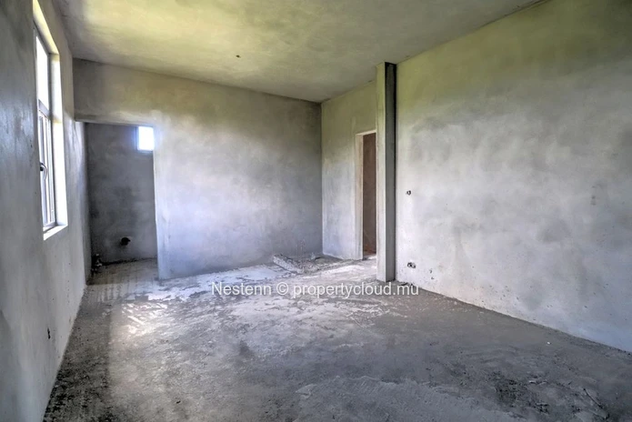 Villa duplex moderne avec 3 chambres à proximité des écoles et des commerces.