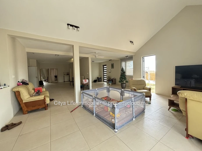 House for Sale Black River