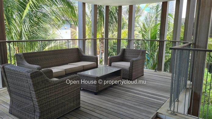 Mont Choisy Park in Grand Baie - IRS Apartment for sale 214m², 3 bedrooms, shared swimming pool, accessible to foreig...