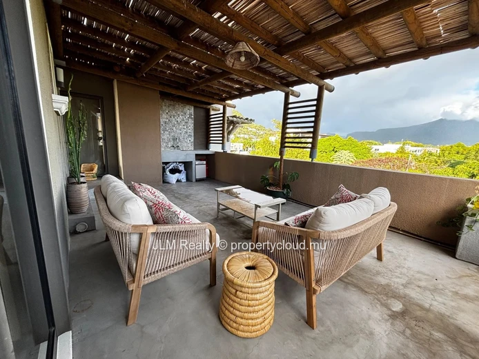Superbe penthouse à louer à deux pas de la plage de La Preneuse, Rivière Noire, Île Maurice