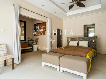 5 Bedroom Villa