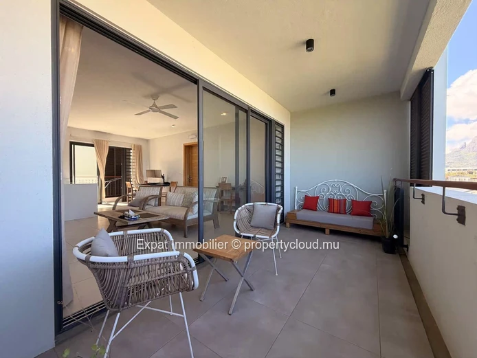 Appartement neuf 2 chambres avec grande terrasse et vue mer – À louer à Cascavelle