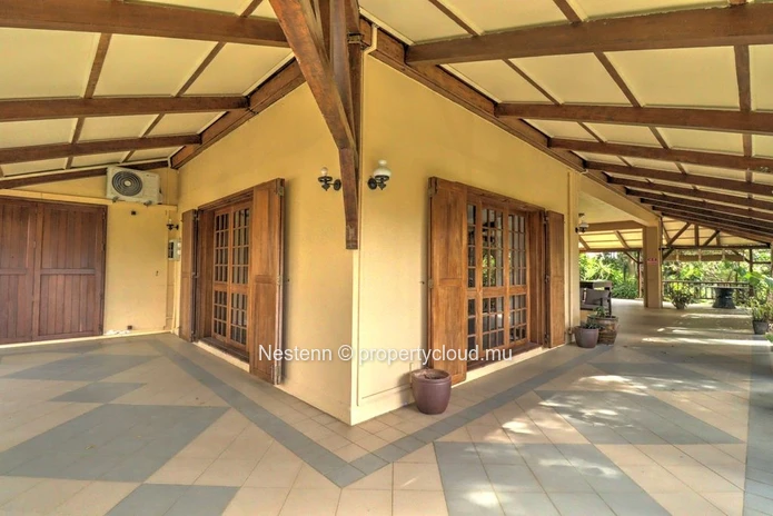 Prestigious property ideal for a head office or offices