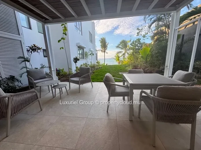 Pointe Aux Canonniers – Prestige Seafront Residence – Direct Beach Access