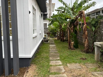 7 Bedroom House