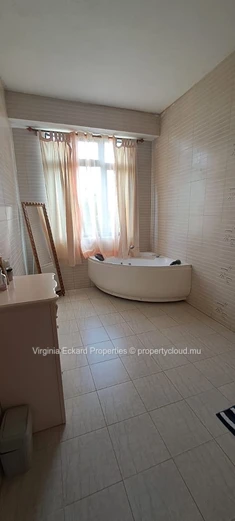 Appartement 3 ch Calodyne - piscine et terrasse en bois