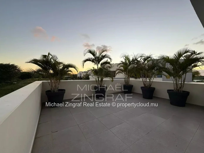 Penthouse d’Exception avec Vue Mer