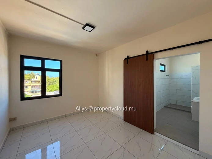 2 bedroom Modern Apartment