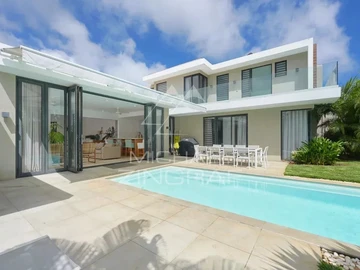 4 Bedroom Villa