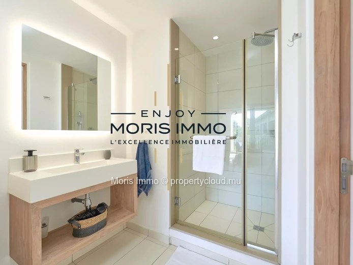Penthouse avec rooftop et piscine privée à vendre à Grand Baie – Nord Île Maurice