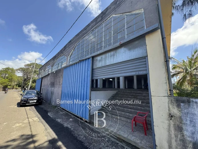GOODLANDS - Warehouse - 1,415 m²