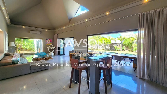 Villa 4 Chambres | Bureau | Piscine | Accessible Aux Étrangers | Pereybere | €