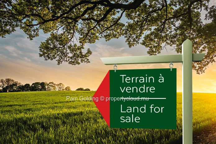 Exceptional Plot of Land in Curepipe – Prime Location with Endless Potential!