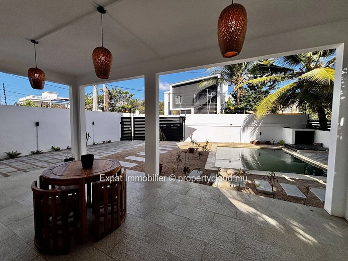 Villa Neuve 3 Chambres En Suite Avec Piscine – Pereybère