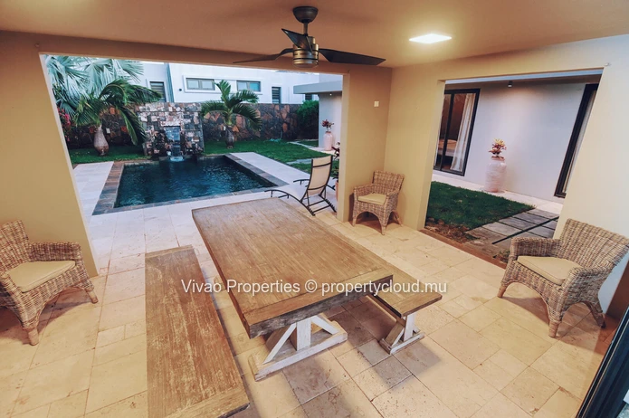 "Stunning 3 Bedroom House with private pool in Royal Park, Balaclava. - Can be yours for Rs 125,000 /month!"