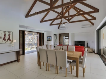 4 Bedroom Villa