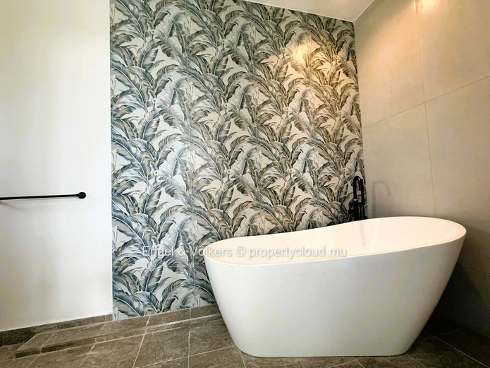 Newly Built Townhouse Close to Pereybere Beach